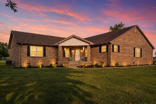 127 Man O War Dr, Harrodsburg, KY, 40330-7507 | Card Image