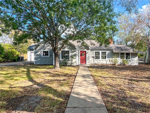 202 Gilchrist Ave, College Station, TX, 77840-2412 | Card Image