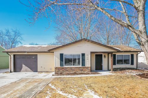 728 Holiday Dr, Fortville, IN, 46040-1137 | Card Image