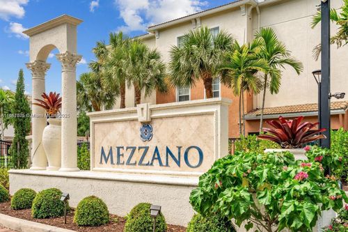 apt-7203-9833 Baywinds Dr, West Palm Beach, FL, 33411-1854 | Card Image