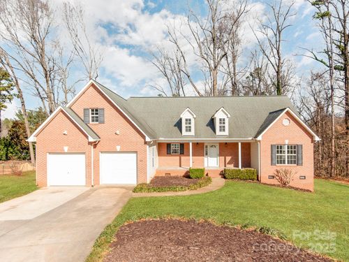 8115 Sisters Ln, Denver, NC, 28037-8821 | Card Image