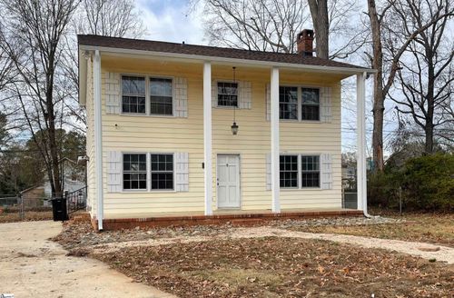 8 Aspenwood Dr, Simpsonville, SC, 29680-2725 | Card Image