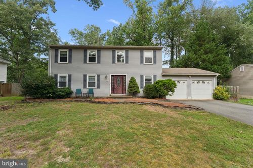 8 Olympic Dr, FREDERICKSBURG, VA, 22408-2528 | Card Image