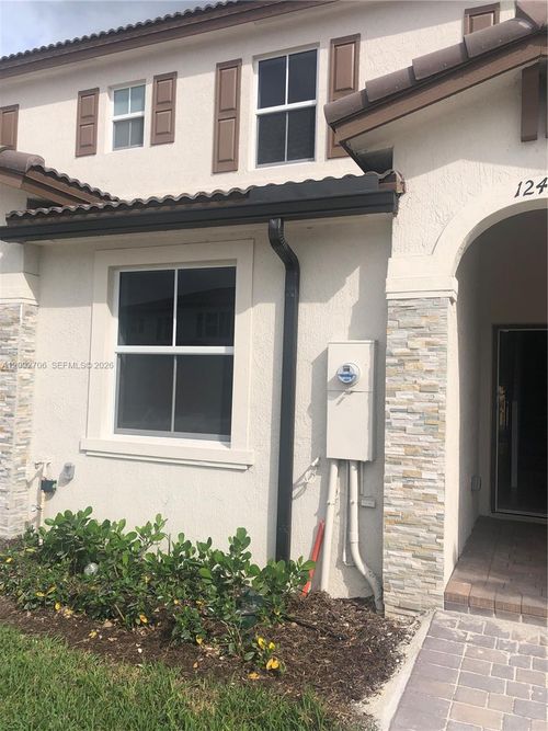 12437 Nw 23rd Ct, Miami, FL, 33167-1569 | Card Image