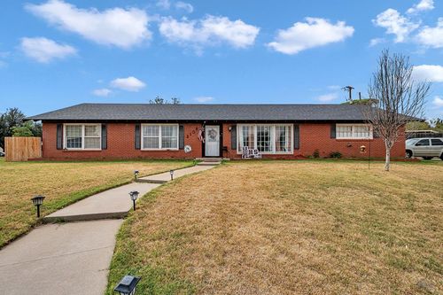 2109 Western Dr, Midland, TX, 79705-7546 | Card Image