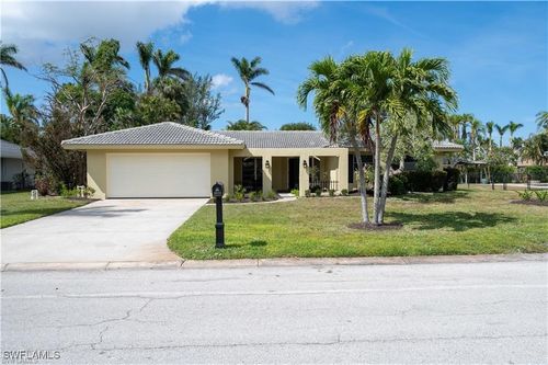 5654 Eichen Cir W, FORT MYERS, FL, 33919-2520 | Card Image