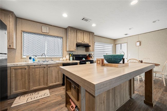 170 Gin Rd, House other with 3 bedrooms, 2 bathrooms and null parking in Woodsboro TX | Image 10