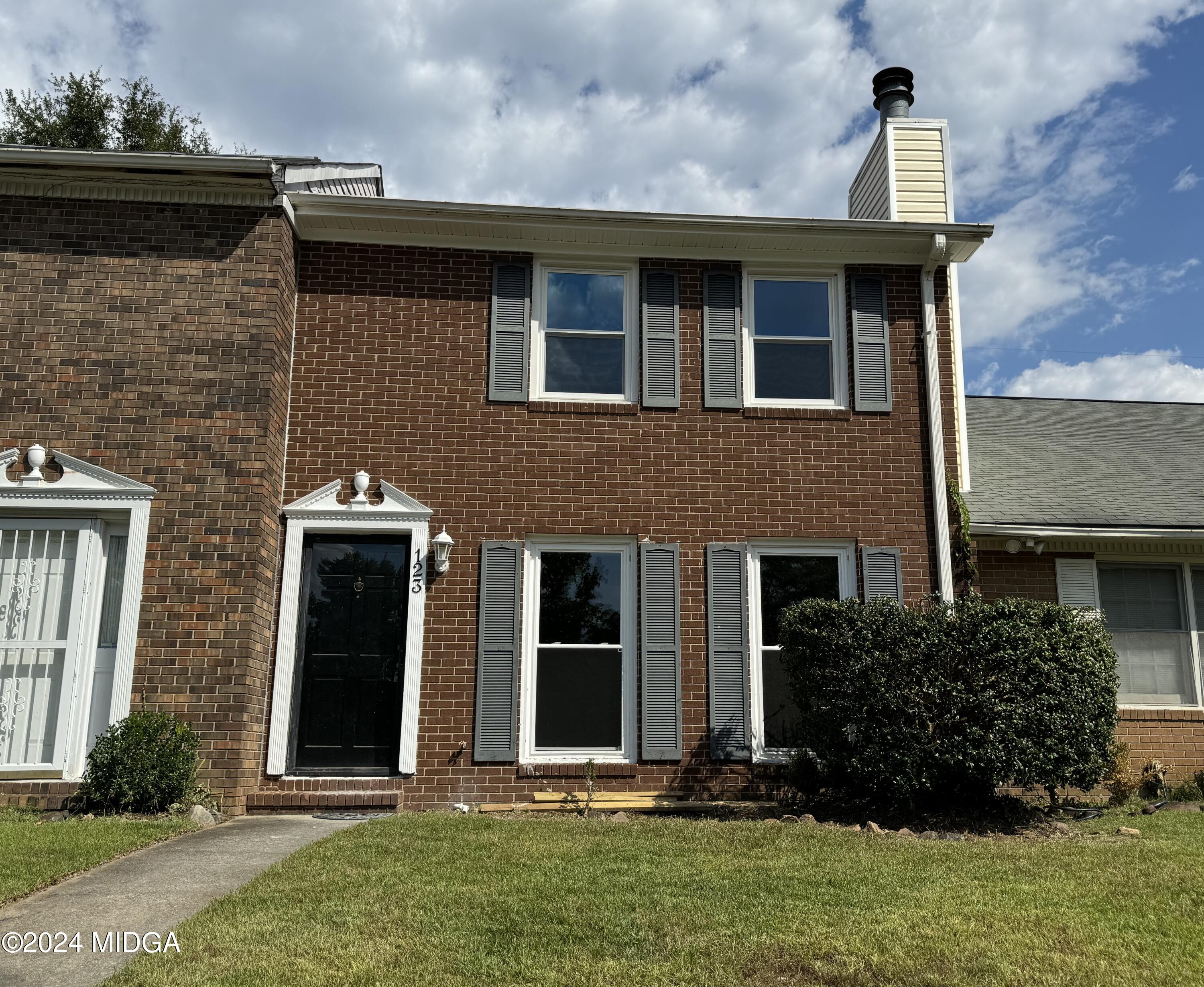 Springs Ct, Macon, GA 31210
