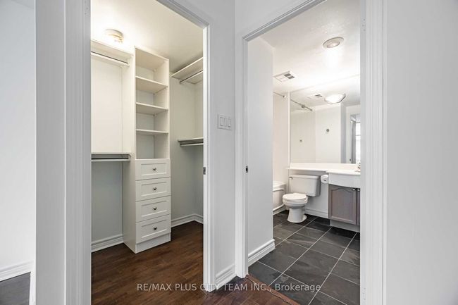 7 - 600 Queens Quay W, Condo with 3 bedrooms, 2 bathrooms and 1 parking in Toronto ON | Image 18