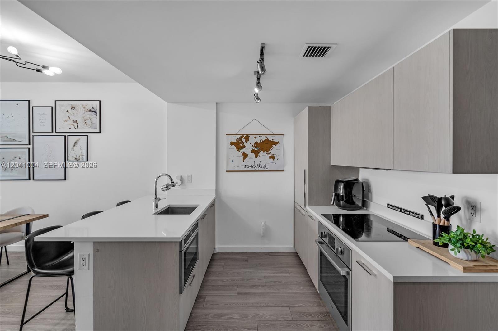 Residential Lease in Miami 4
