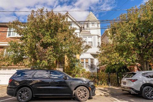 124 73rd St, North Bergen, NJ, 07047-6808 | Card Image