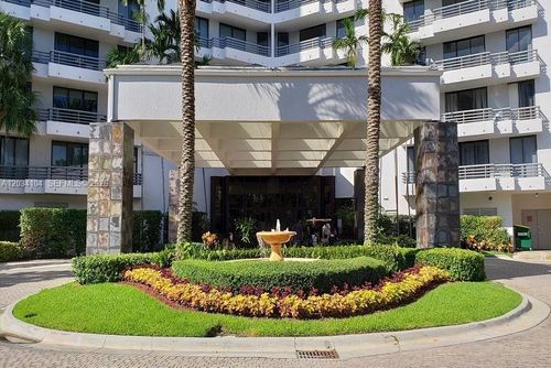 1510-3300 Ne 191st St, Aventura, FL, 33180-2451 | Card Image