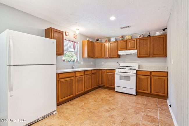 Kitchen | Image 7