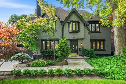 16 Elderwood Dr, Toronto, ON, M5P1W5 | Card Image