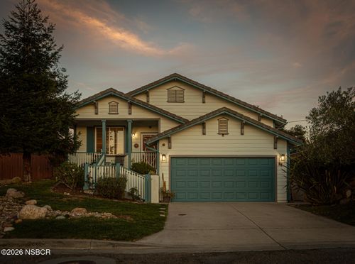 24 Gonzales Ln, Los Alamos, CA, 93440-5011 | Card Image