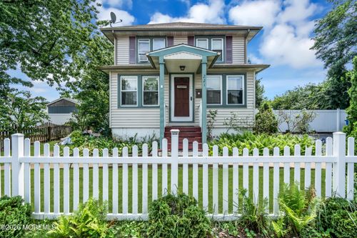 221 Sunset Ave, Port Monmouth, NJ, 07758-1426 | Card Image