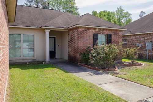 23288 Conifer Dr, Denham Springs, LA, 70726-8207 | Card Image
