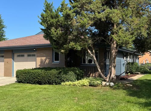 1614 Stardust Dr, Waukesha, WI, 53186-2670 | Card Image