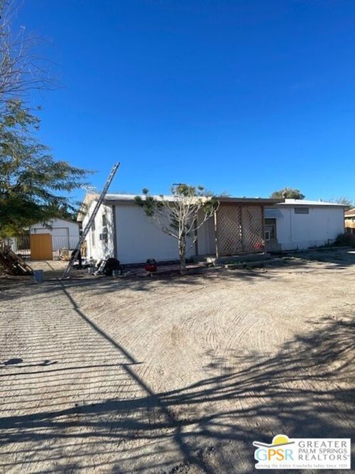 2331 Shore Isle Ave, Thermal, CA, 92274-8507 | Card Image