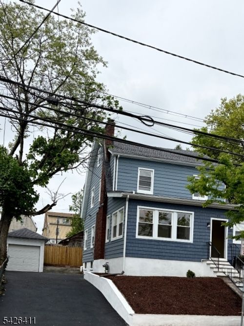 87 Pine Grove Ter, Newark, NJ, 07106-1950 | Card Image