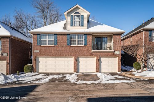 8432 Grand Trevi Dr, Louisville, KY, 40228-4216 | Card Image