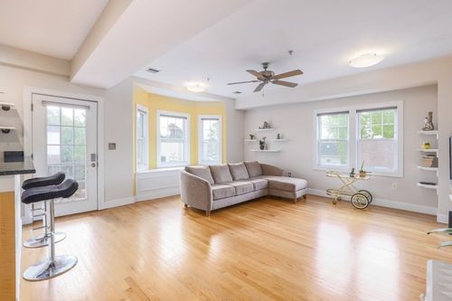 apt-5-23 Beech St, Framingham, MA, 01702-6676 | Card Image