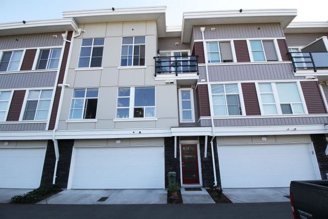 3 - 8466 Midtown Way, Townhouse with 3 bedrooms, 2 bathrooms and 2 parking in Chilliwack BC | Image 2