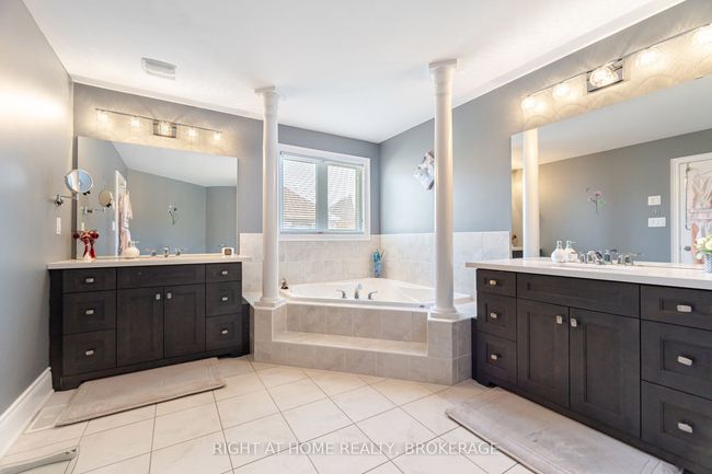 105 Royal Dr West, House other with 6 bedrooms, 5 bathrooms and 4 parking in Brampton ON | Image 23