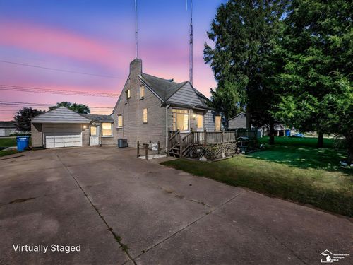 4971 Elm St, Newport, MI, 48166-9622 | Card Image