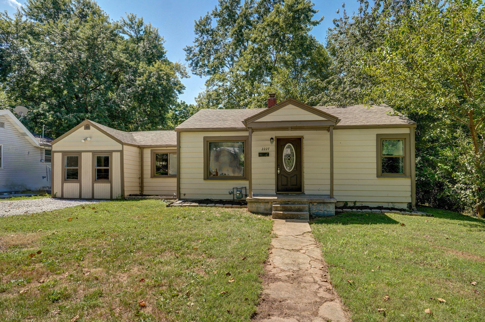 Boonville Ave, Springfield, MO 65803