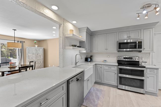28 Hilltop Dr, House other with 4 bedrooms, 3 bathrooms and 6 parking in Trumbull CT | Image 18