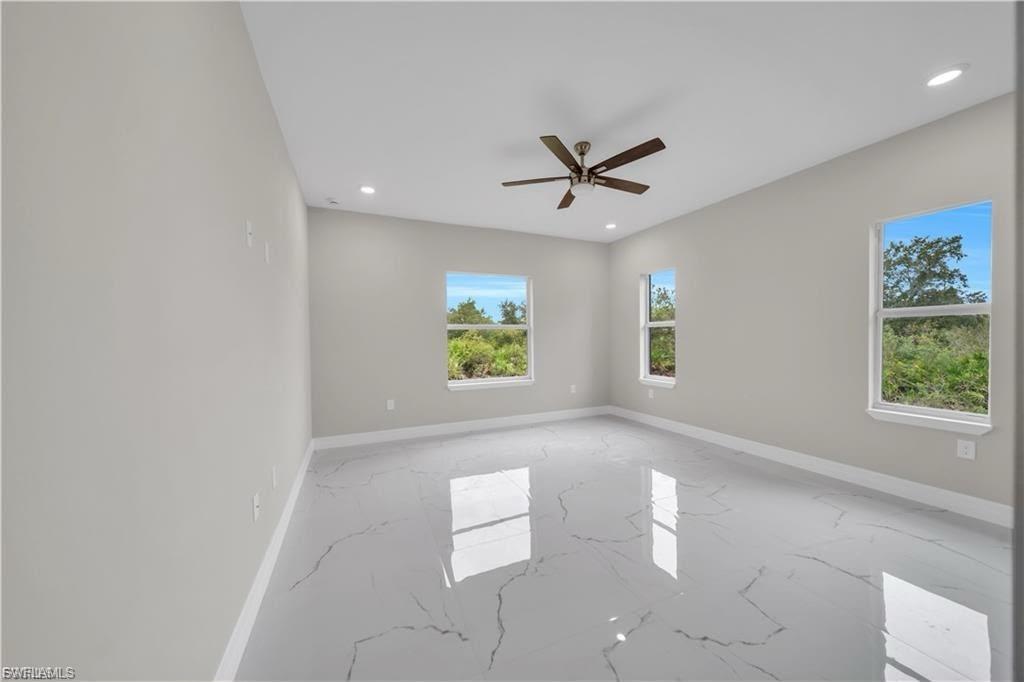 Residential Lease in LEHIGH ACRES 5