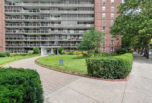 apt-2b-97 63rd Rd, Rego Park, NY, 11374-1643 | Card Image