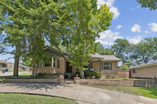 3546 Oak Creek Cir, Dallas, TX, 75227-5676 | Card Image
