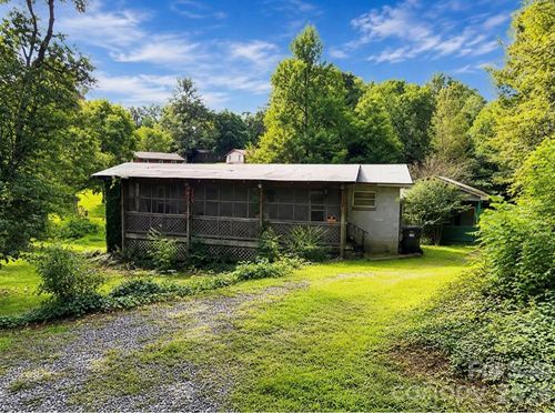 9110 Wilson Rd, Hildebran, NC, 28637-8200 | Card Image