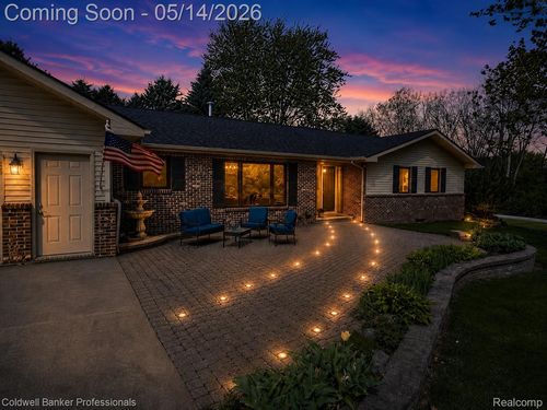 593 Deanna Dr, Lapeer, MI, 48446-3369 | Card Image