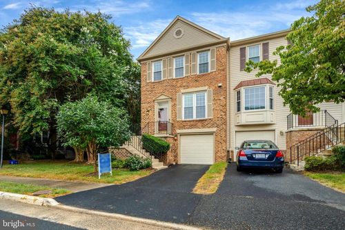 4255 Sleepy Lake Dr, FAIRFAX, VA, 22033-2843 | Card Image