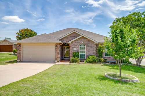 1173 Albatross Ct, Benbrook, TX, 76126-4282 | Card Image