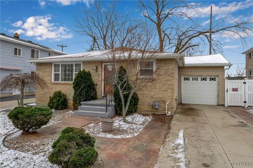 17 Fath Dr, Cheektowaga, NY, 14225-4204 | Card Image