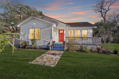 221 Carrell Street, Tomball, TX, 77375 | Card Image