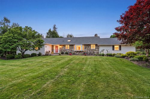 5 Hedges Rd, Warwick, NY, 10990-2426 | Card Image