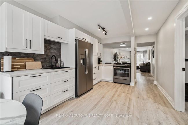 123 - 2110 Cleaver Ave, Condo with 2 bedrooms, 1 bathrooms and null parking in Burlington ON | Image 7