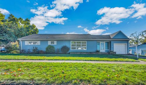 8 Webster Dr, Dunmore, PA, 18509-2509 | Card Image