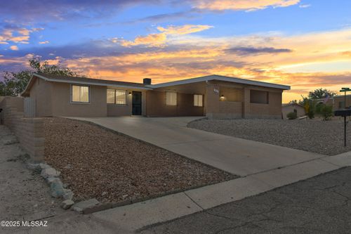 6751 S Pavo Real Pl, Tucson, AZ, 85746-6130 | Card Image