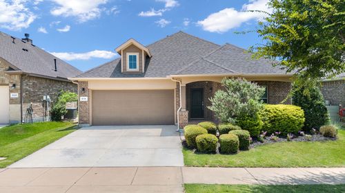 916 Hawks Way, Argyle, TX, 76226-1996 | Card Image