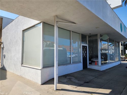 327 Redondo Ave, Long Beach, CA, 90814-2652 | Card Image