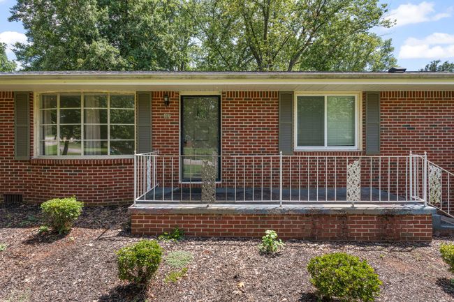 307 Mary Sharp Dr, House other with 3 bedrooms, 2 bathrooms and 2 parking in Decherd TN | Image 5