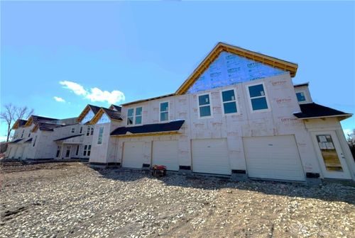 2-202-450 Pilot Point, Vandalia, OH, 45377 | Card Image