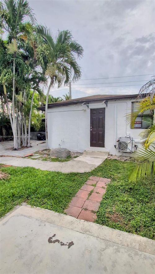 1-22830 Old Dixie Hwy, Miami, FL, 33170-6340 | Card Image