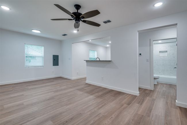 307 Commerce St W, House other with 2 bedrooms, 1 bathrooms and null parking in Honey Grove TX | Image 8